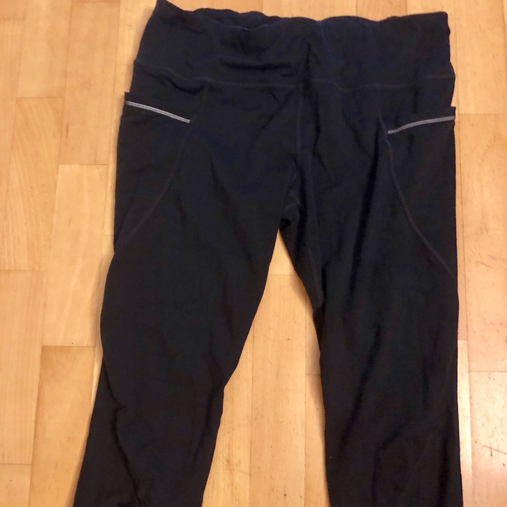 Black Athleta Leggings with pockets Size XL EUC